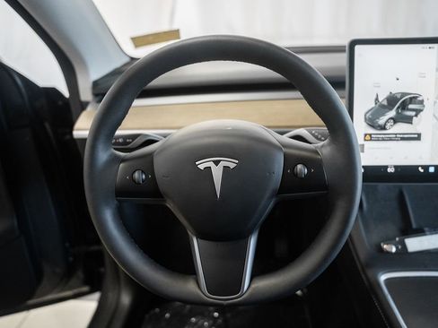 Used 2023 Tesla Model Y Long Range AWD/4WD image 28