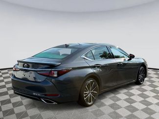 Used 2025 Lexus ES 350 w/ Premium Package FWD video 2