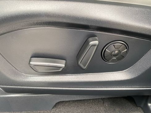 Used 2025 Ford Explorer Platinum w/ LUX Leather Package AWD/4WD image 15