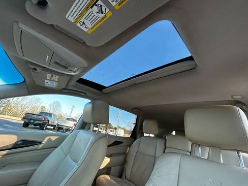 Used 2013 INFINITI JX35 FWD w/ Premium Pkg image 31