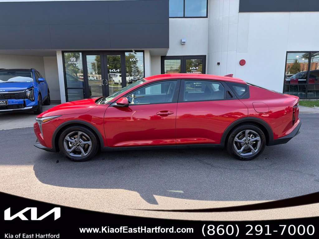 Used 2025 Kia K4 FWD image 2