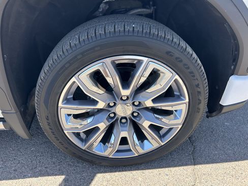 Certified 2023 GMC Sierra 1500 Denali w/ Denali Reserve Package AWD/4WD image 9