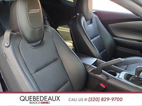 Used 2015 Chevrolet Camaro SS w/ SS Performance Package image 31