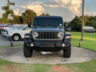 Used 2025 Jeep Wrangler Sport AWD/4WD video 2