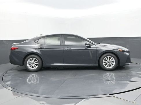 Used 2025 Toyota Camry LE w/ Convenience Package FWD image 2