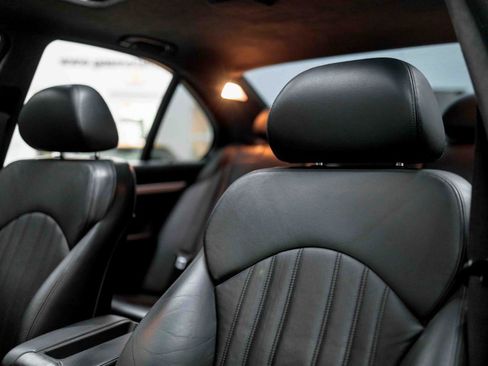 Used 2003 BMW M5 RWD image 72