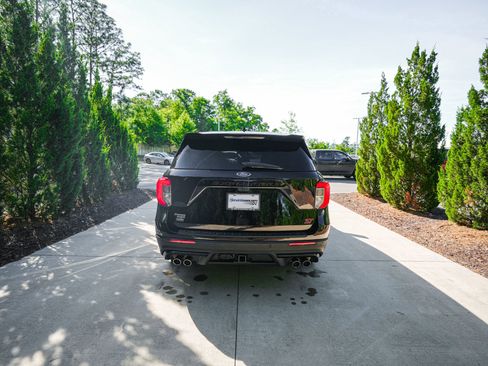 Used 2022 Ford Explorer ST w/ ST Street Pack AWD/4WD image 9