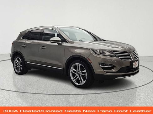 Used 2016 Lincoln MKC Reserve image 1