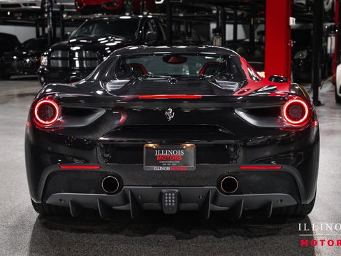 Used 2019 Ferrari 488 Spider RWD image 4