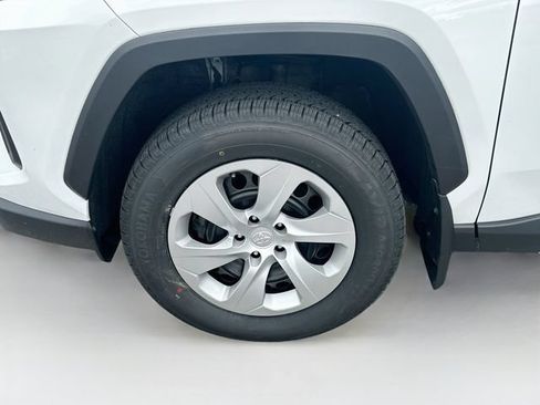 Used 2024 Toyota RAV4 LE AWD/4WD image 29