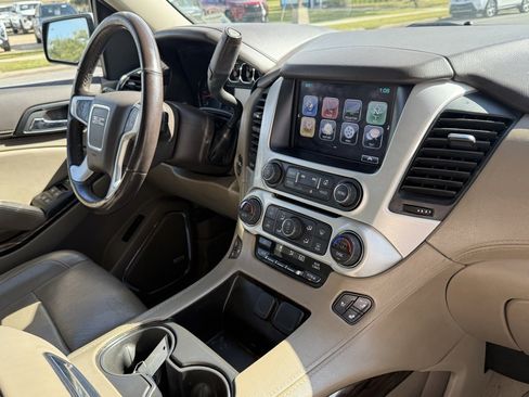Used 2020 GMC Yukon XL SLT w/ Premium Edition image 58