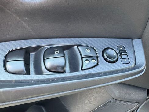 Used 2024 Nissan Sentra SV FWD image 5