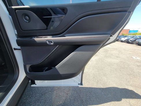 Used 2020 Lincoln Aviator Grand Touring w/ Elements Package Plus image 23