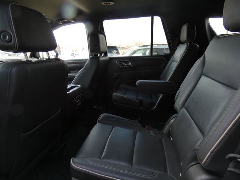 Used 2021 Chevrolet Tahoe Premier AWD/4WD image 14