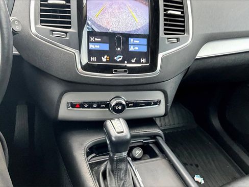 Used 2021 Volvo XC90 T5 Momentum w/ Protection Package Premier image 29