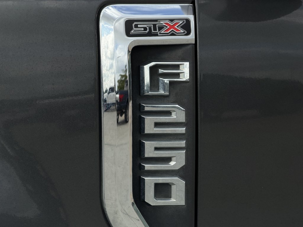 Used 2018 Ford F250 XL w/ STX Appearance Package AWD/4WD image 11