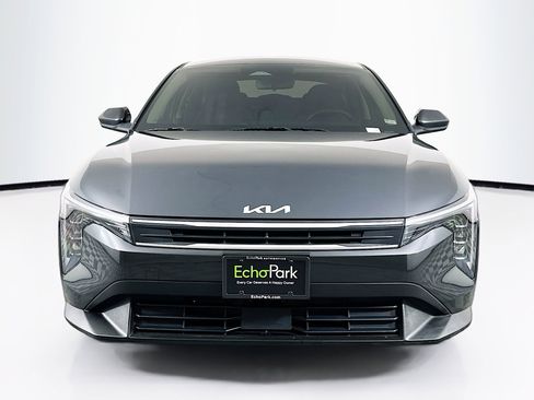 Used 2025 Kia K4 LX image 2