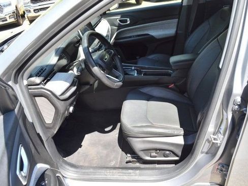 Used 2022 Jeep Compass Latitude w/ Sun and Sound Group AWD/4WD image 17