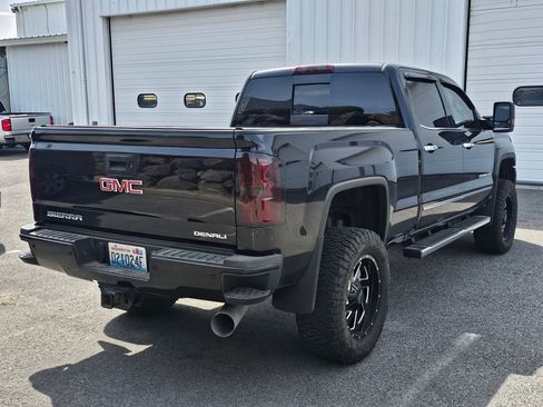 Used 2019 GMC Sierra 3500 Denali w/ Duramax Plus Package AWD/4WD image 5