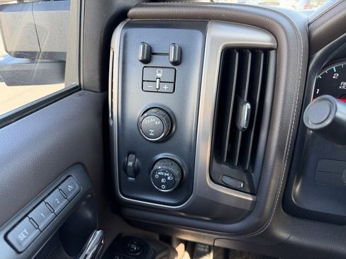 Used 2019 GMC Sierra 2500 Denali w/ Duramax Plus Package image 27