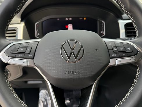 Used 2023 Volkswagen Atlas Cross Sport SE w/ Panoramic Sunroof Package FWD image 20