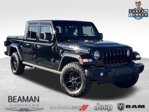 Used 2022 Jeep Gladiator Sport image 1