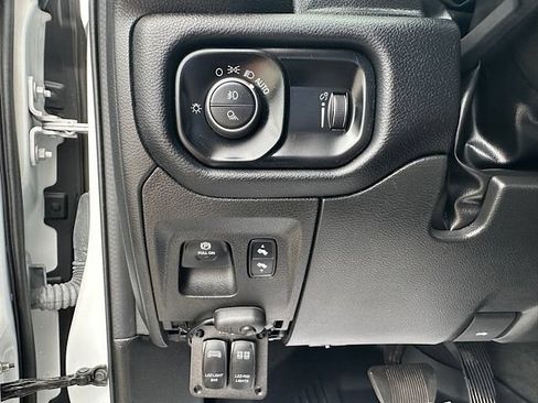 Used 2022 RAM 1500 Big Horn AWD/4WD image 22