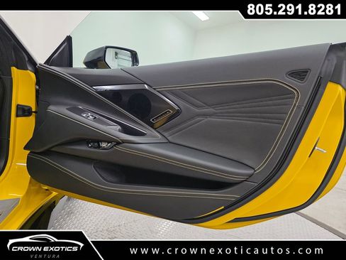 Used 2025 Chevrolet Corvette Z06 RWD image 16