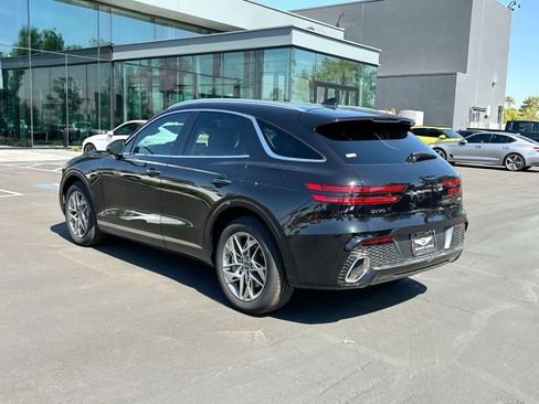 Used 2025 Genesis GV70 2.5T AWD/4WD image 12