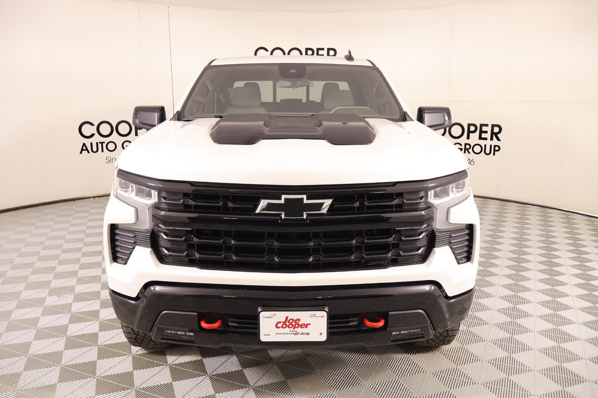 Used 2024 Chevrolet Silverado 1500 LT Trail Boss w/ Convenience Package II AWD/4WD image 10