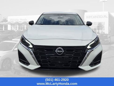 Used 2024 Nissan Altima 2.5 S FWD image 8