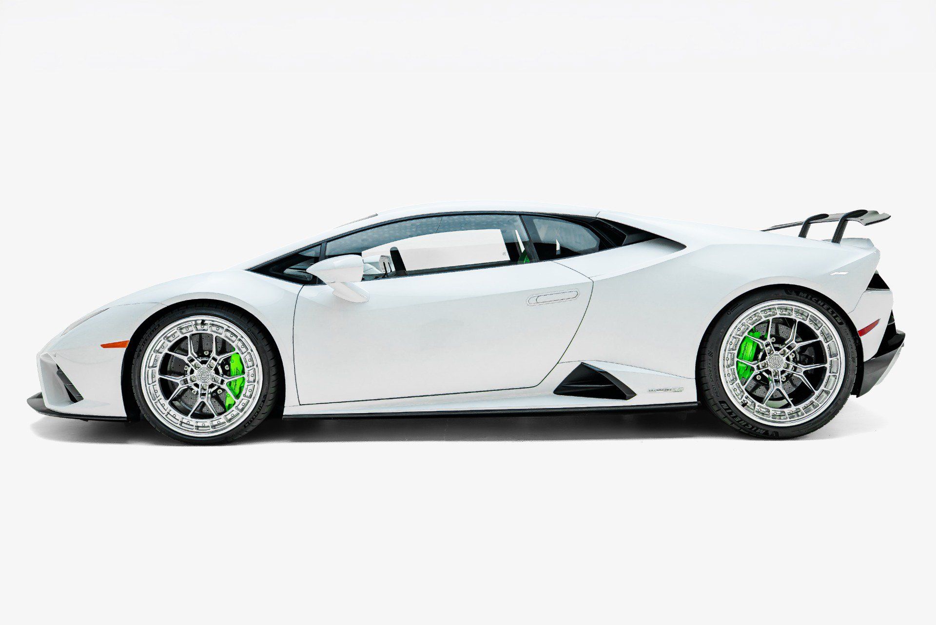 Used 2021 Lamborghini Huracan EVO RWD image 6