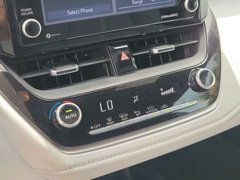 Used 2022 Toyota Corolla SE FWD image 26