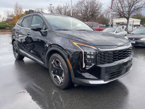 Certified 2026 Kia Sportage EX w/ EX Panorama Roof Package image 1