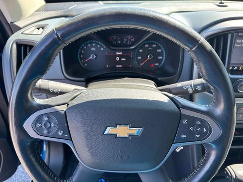 Used 2021 Chevrolet Colorado Z71 AWD/4WD image 32