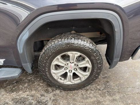 Used 2022 GMC Sierra 1500 SLE w/ Preferred Package AWD/4WD image 11