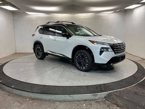 New 2026 Nissan Rogue Platinum w/ Platinum Premium Package image 7