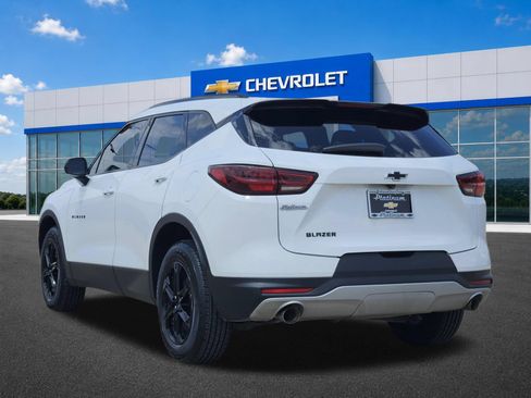 Used 2023 Chevrolet Blazer LT w/ Midnight/Sport Edition FWD image 4