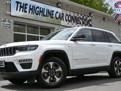 Used 2023 Jeep Grand Cherokee 4WD 4xe image 1