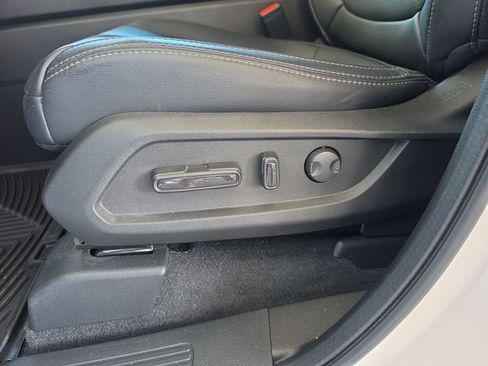 Used 2025 Honda Pilot Touring image 24