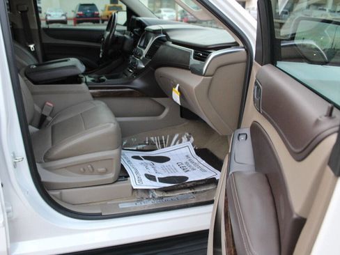 Used 2018 Chevrolet Tahoe LT w/ Luxury Package image 11