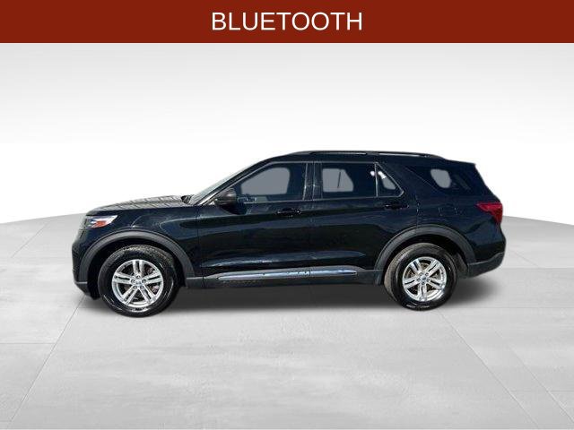 Used 2023 Ford Explorer XLT AWD/4WD image 4