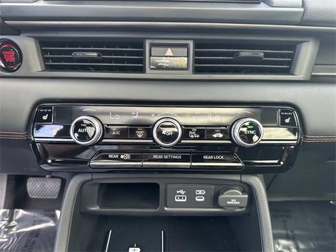 New 2025 Honda Pilot TrailSport image 27