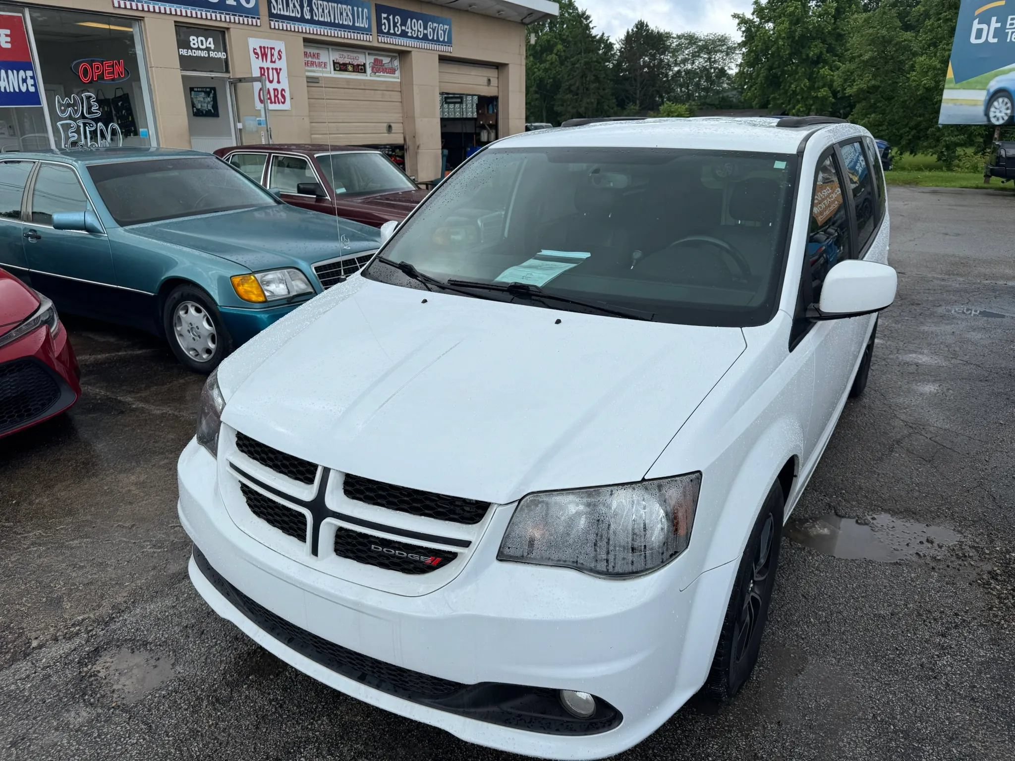 Used 2018 Dodge Grand Caravan GT FWD image 2