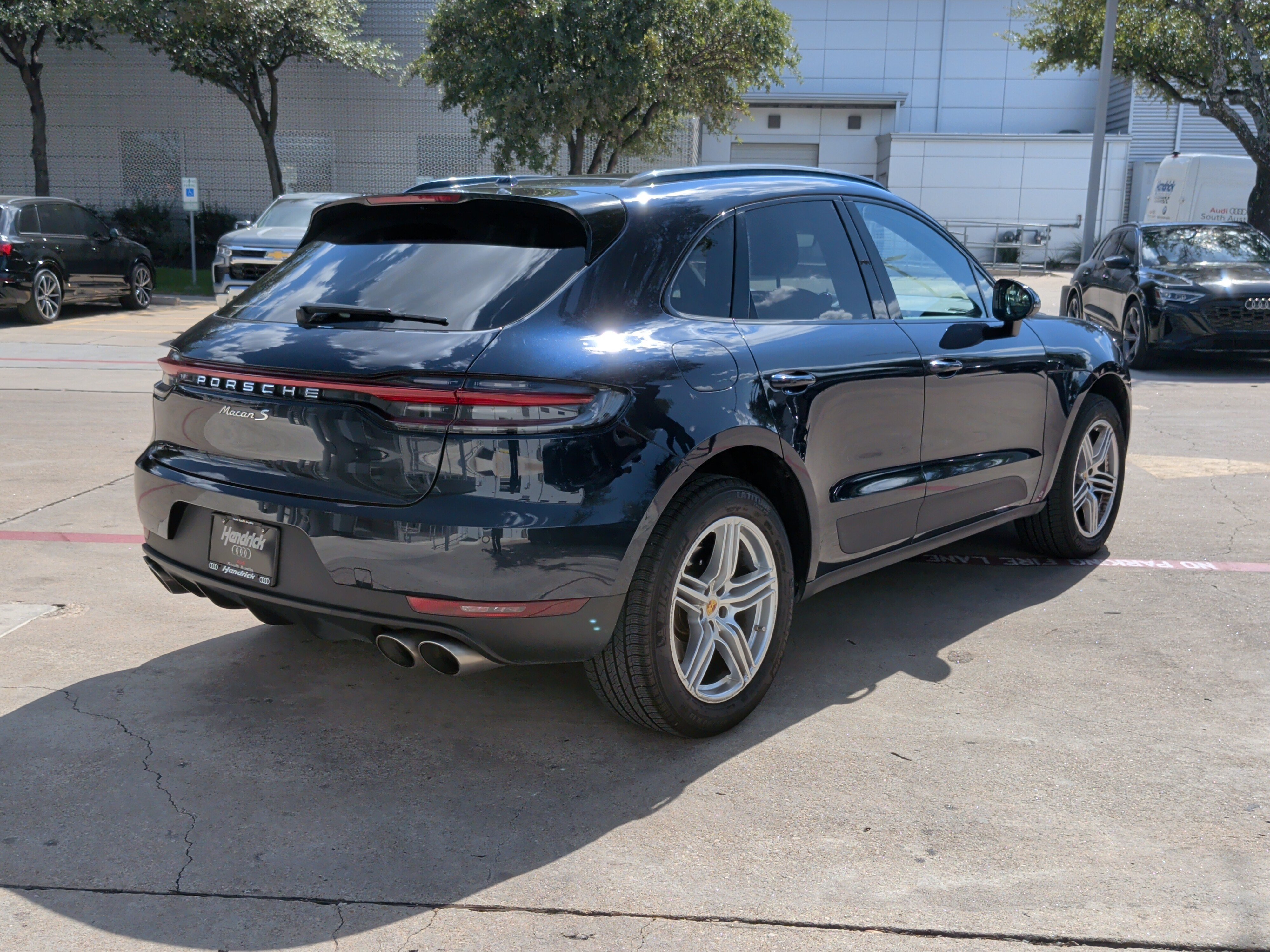 Used 2021 Porsche Macan S AWD/4WD image 10