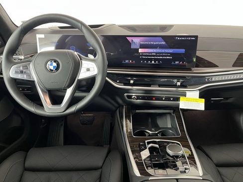 New 2026 BMW X7 xDrive40i w/ Premium Package image 13