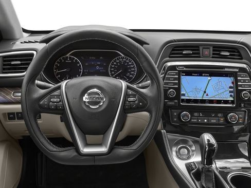 Used 2016 Nissan Maxima Platinum w/ Interior Lighting Package FWD image 7