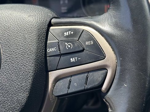 Used 2016 Jeep Cherokee Limited AWD/4WD image 26