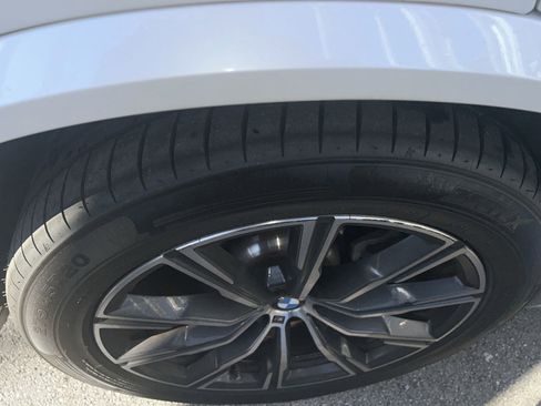 Used 2019 BMW X5 xDrive40i w/ M Sport Package image 13