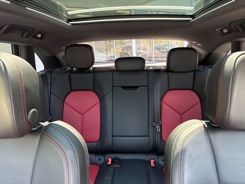 Used 2021 Porsche Macan image 12